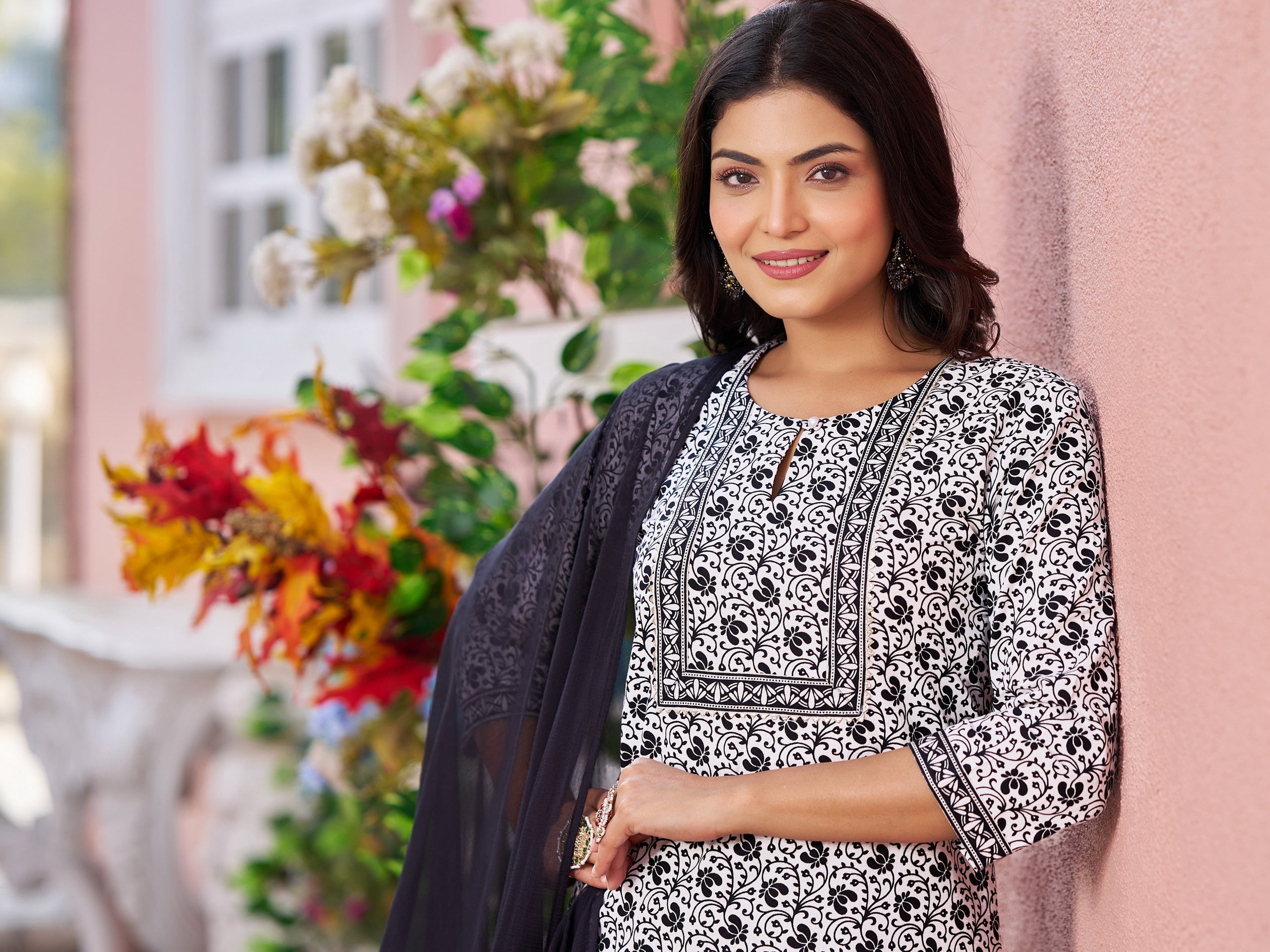 Off-White Pure Cotton Self Design Kurta Set for Women Festive Wear Vibe Vision